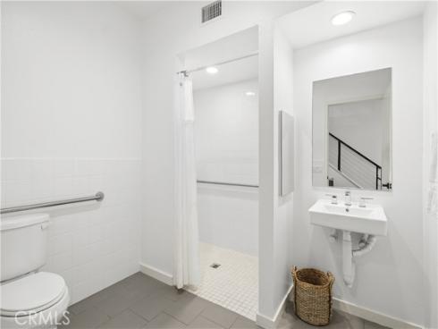 1683  Superior  , Costa Mesa, CA