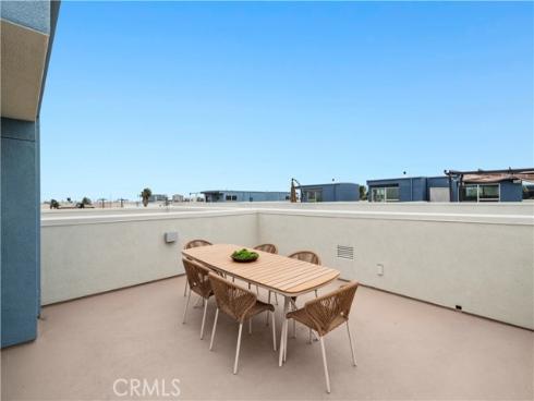 1683  Superior  , Costa Mesa, CA