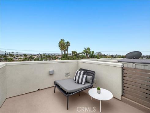 1683  Superior  , Costa Mesa, CA