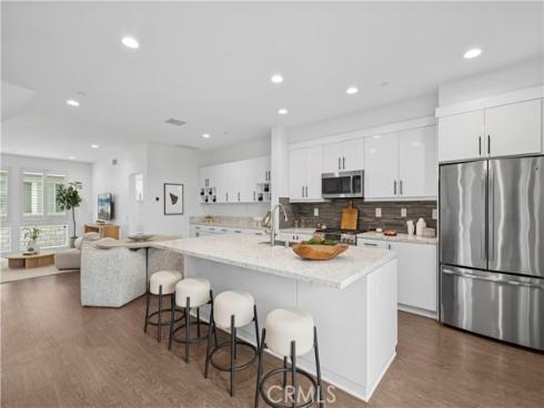 1683  Superior  , Costa Mesa, CA