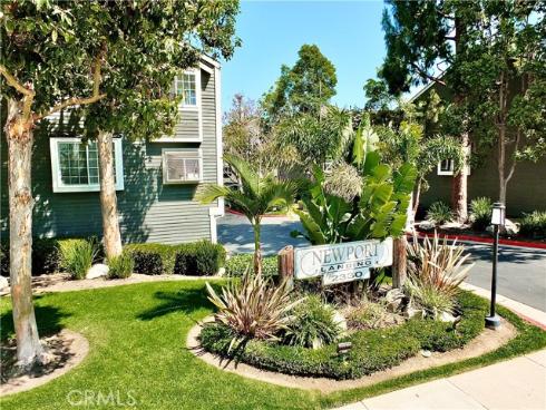 2330  Vanguard  F102 , Costa Mesa, CA