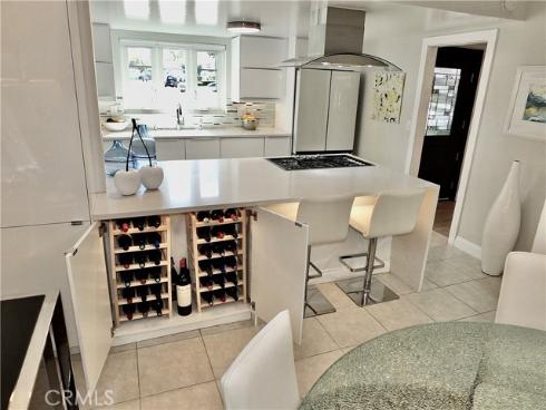 250 Bucknell Rd , Costa Mesa, CA