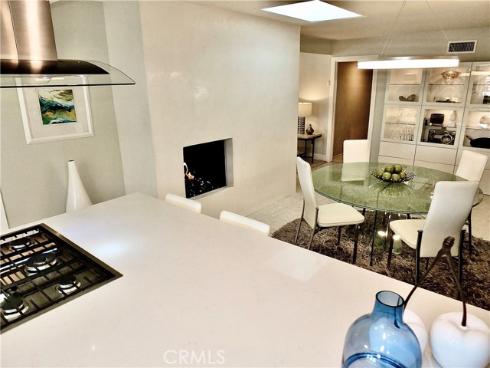 250 Bucknell Rd , Costa Mesa, CA