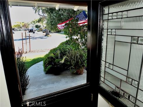 250 Bucknell Rd , Costa Mesa, CA