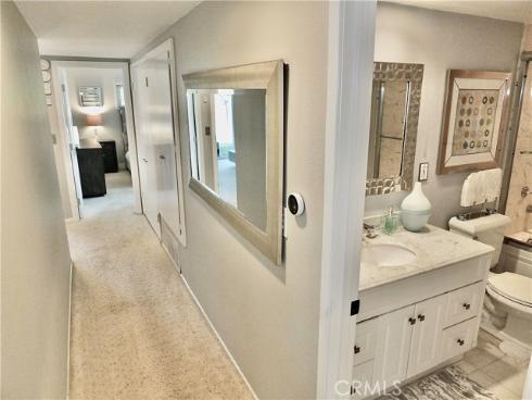 250 Bucknell Rd , Costa Mesa, CA