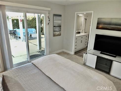 250 Bucknell Rd , Costa Mesa, CA