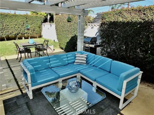 250 Bucknell Rd , Costa Mesa, CA