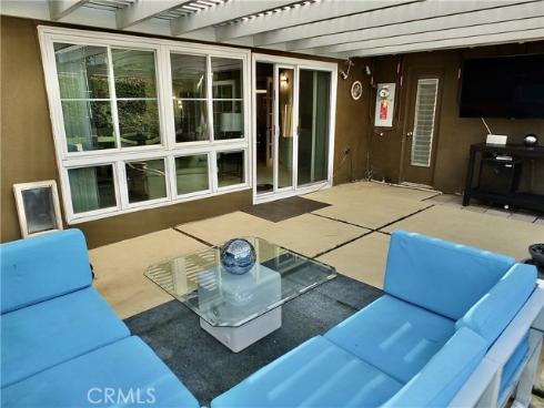 250  Bucknell Rd  , Costa Mesa, CA