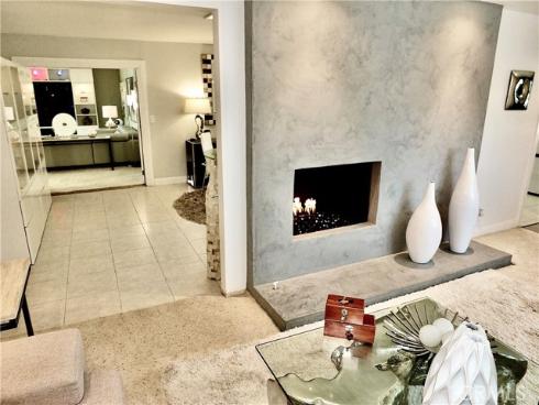 250 Bucknell Rd , Costa Mesa, CA