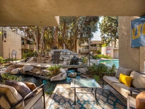 421  Bryson Springs  , Costa Mesa, CA