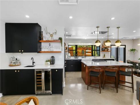 2110  President  , Costa Mesa, CA