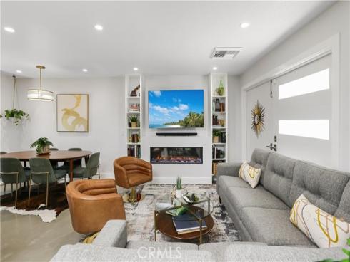 2110  President  , Costa Mesa, CA