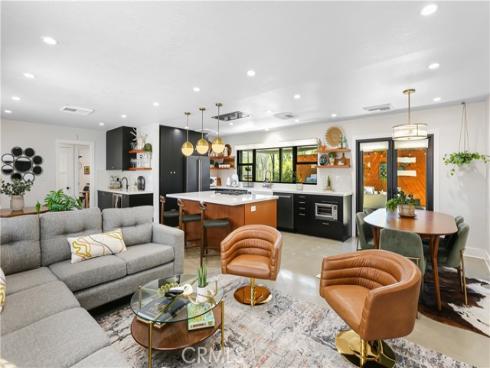 2110  President  , Costa Mesa, CA