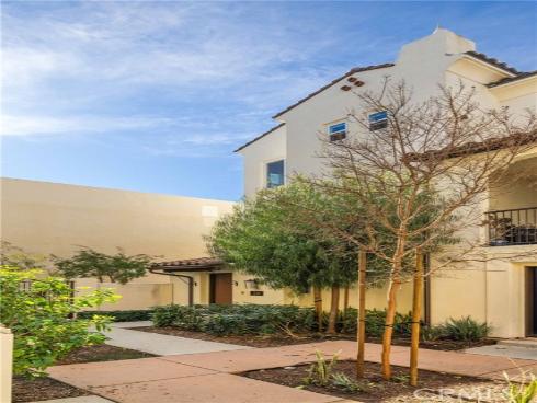 329  Ford  , Costa Mesa, CA