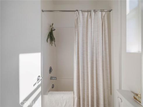 329  Ford  , Costa Mesa, CA