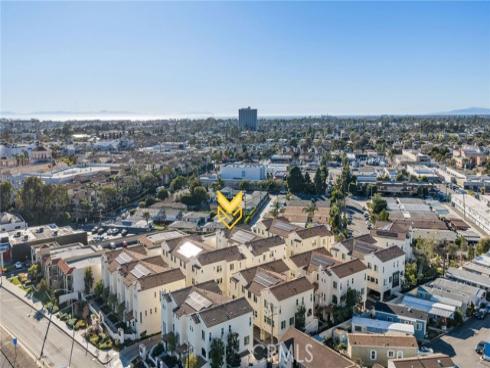 329  Ford  , Costa Mesa, CA