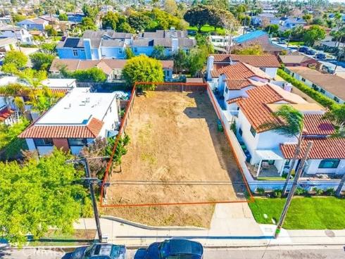 1586  Orange  , Costa Mesa, CA