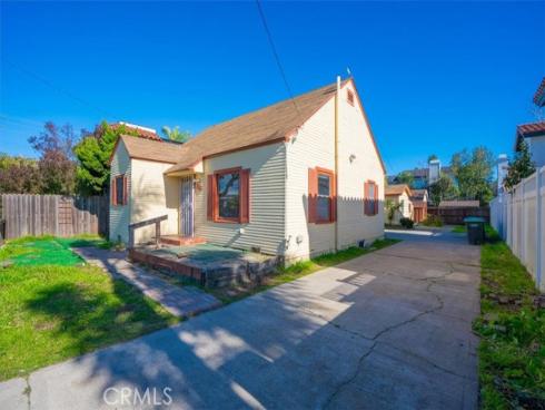 1586  Orange  , Costa Mesa, CA