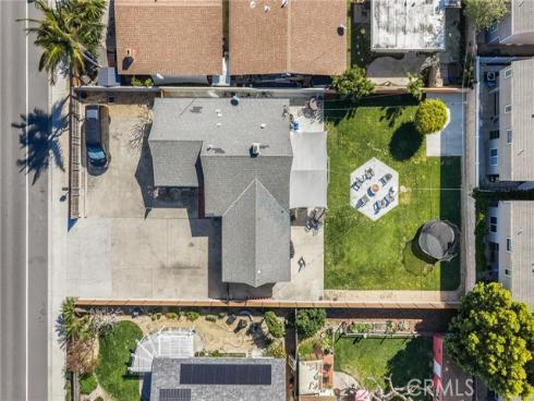 315  University   Drive, Costa Mesa, CA