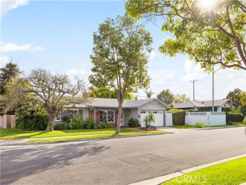 2836  Portola  , Costa Mesa, CA