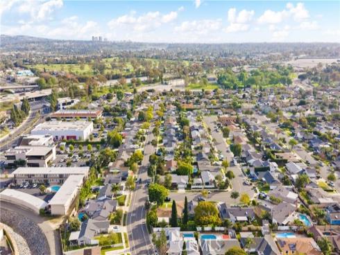 2836  Portola  , Costa Mesa, CA