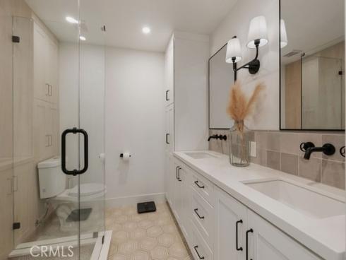 2820 Stromboli , Costa Mesa, CA