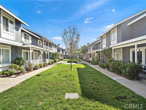 2404  Niagara  , Costa Mesa, CA