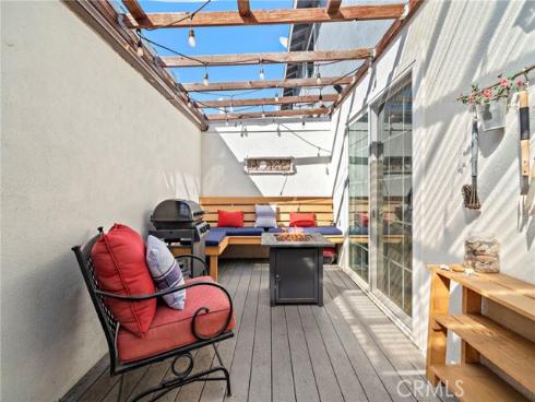 2404  Niagara  , Costa Mesa, CA