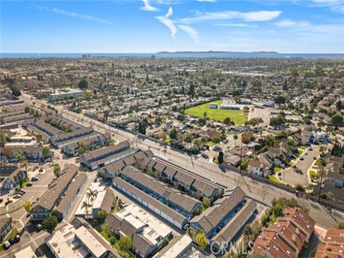 2404  Niagara  , Costa Mesa, CA