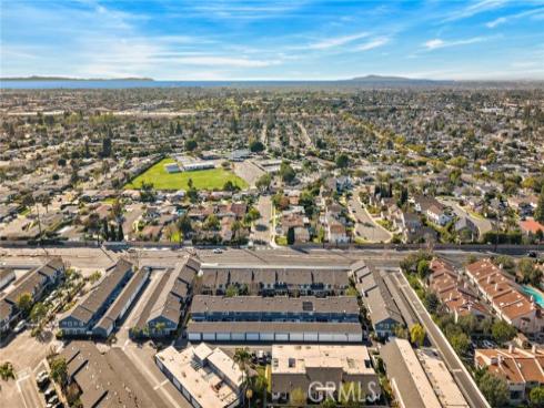 2404  Niagara  , Costa Mesa, CA