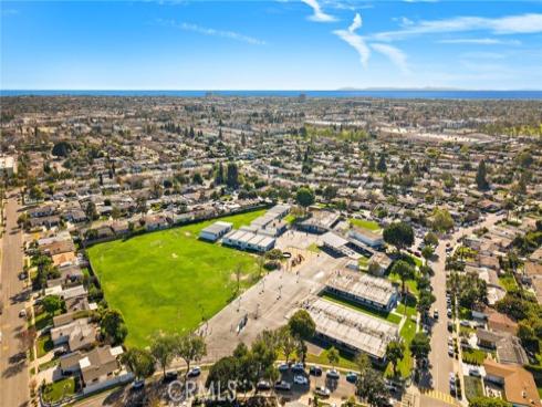 2404  Niagara  , Costa Mesa, CA