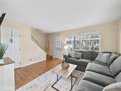 2404  Niagara  , Costa Mesa, CA