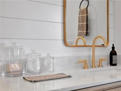 206  Del Mar   Avenue, Costa Mesa, CA