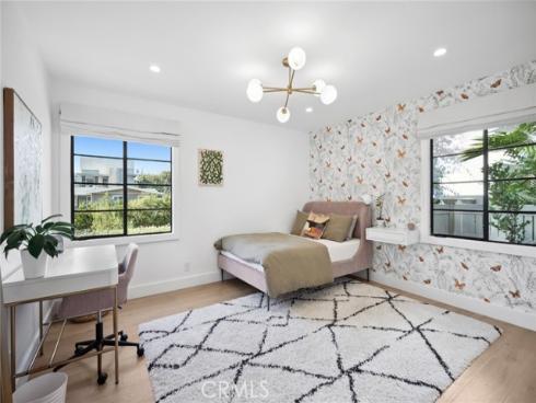 206  Del Mar   Avenue, Costa Mesa, CA