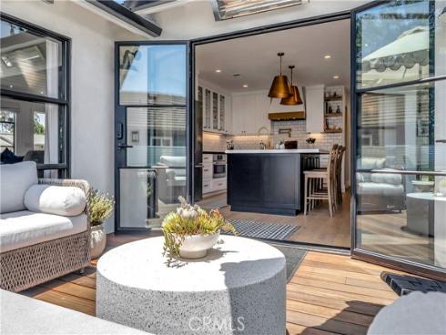 206  Del Mar   Avenue, Costa Mesa, CA