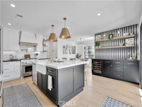 206  Del Mar   Avenue, Costa Mesa, CA