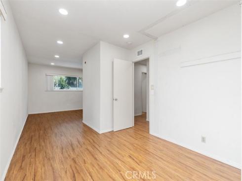 940  Cheyenne  , Costa Mesa, CA