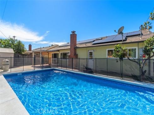 940  Cheyenne  , Costa Mesa, CA