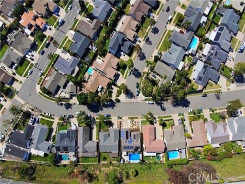 940  Cheyenne  , Costa Mesa, CA