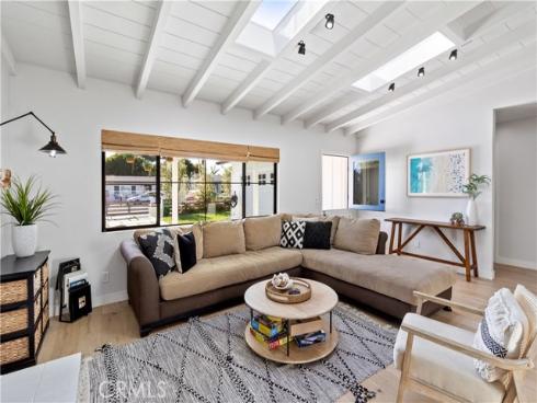 278  Virginia   Place, Costa Mesa, CA