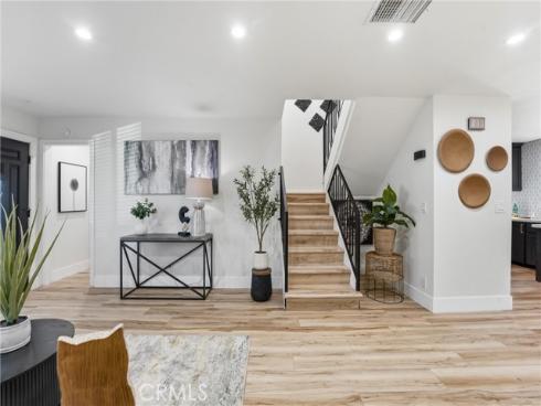 106  Lexington  , Costa Mesa, CA