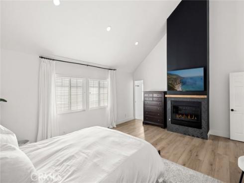 133  Cecil  B  Place, Costa Mesa, CA