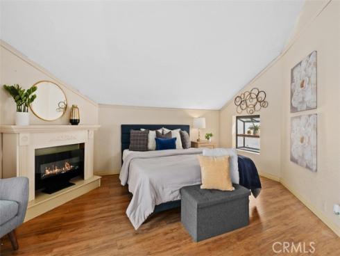 1945  Sundance  , Costa Mesa, CA