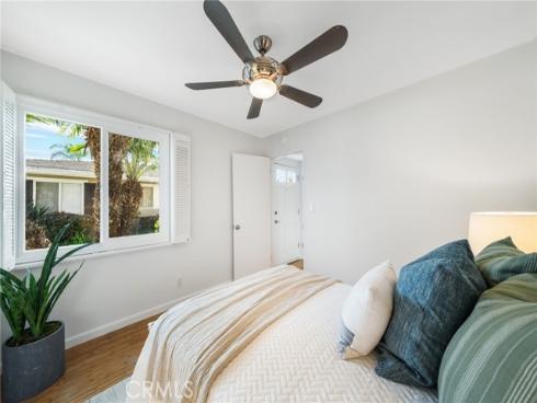 1741  Tustin  5C  Avenue, Costa Mesa, CA