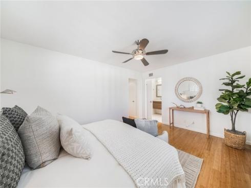 1741  Tustin  5C  Avenue, Costa Mesa, CA