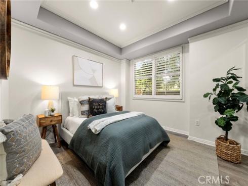 401  Bernard  211  Street, Costa Mesa, CA