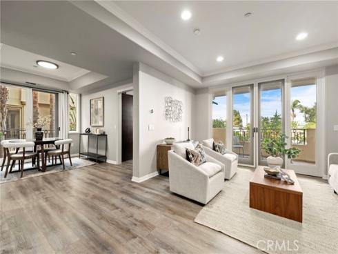 401  Bernard  211  Street, Costa Mesa, CA