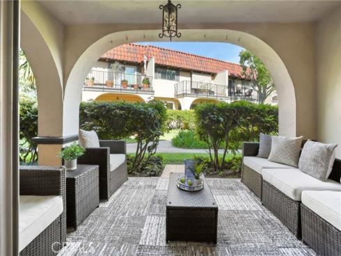 3058  Club House   Road, Costa Mesa, CA