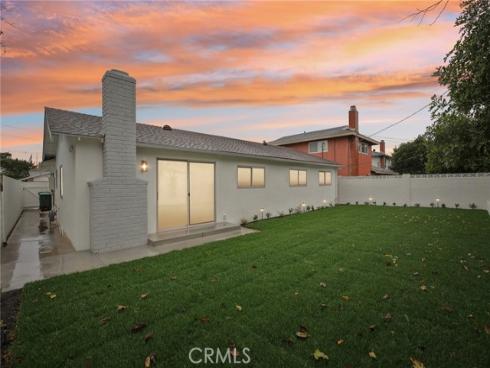 1147  Charleston  , Costa Mesa, CA
