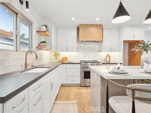 1147  Charleston  , Costa Mesa, CA